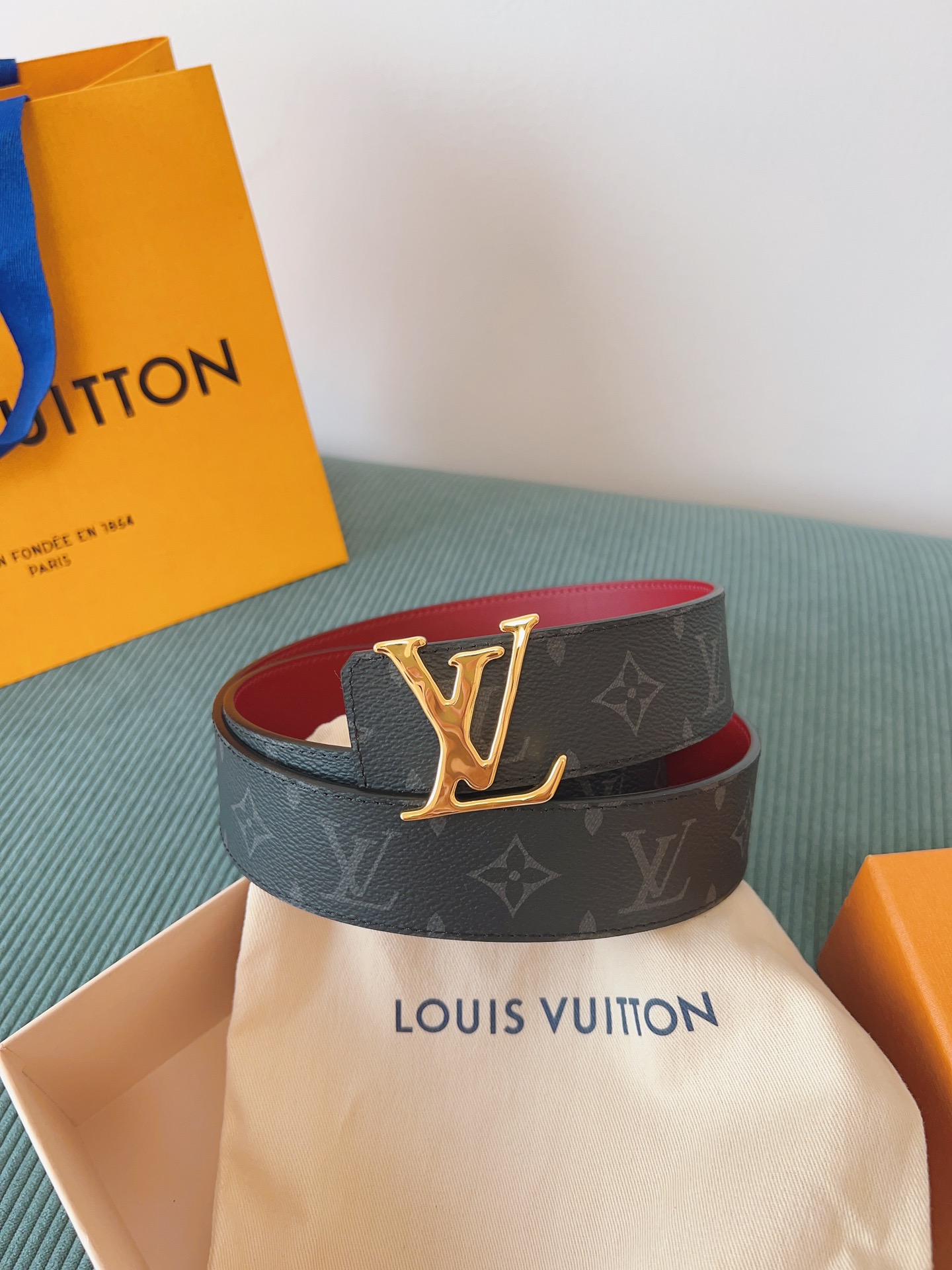 LV 原單 Monogram灰黑皮帶 紅色內裡 金扣｜歐美奢侈品精品推薦