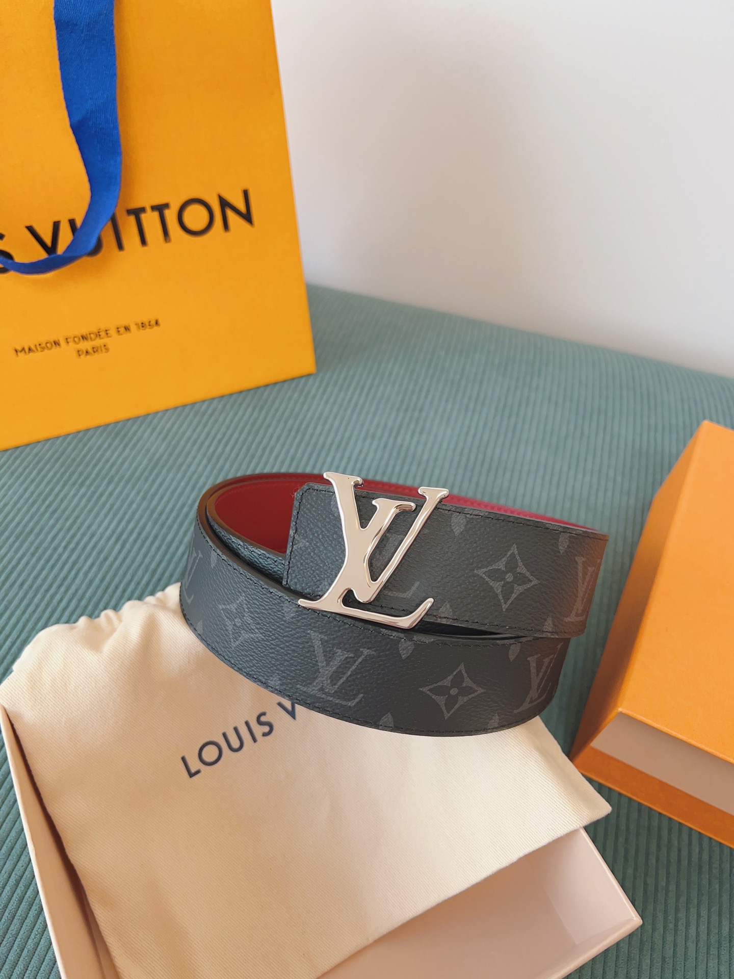 LV 一比一 Monogram灰黑皮帶 紅色內裡 銀扣｜歐美奢侈品精品推薦