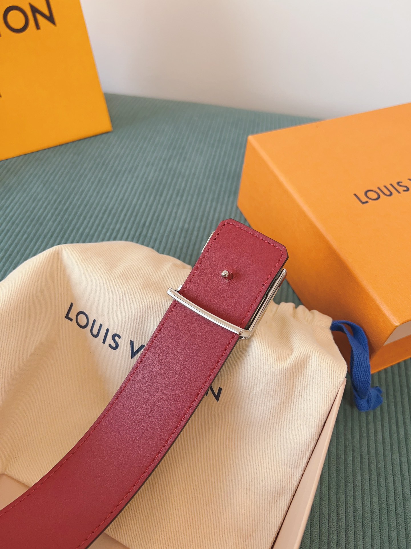 LV 一比一 Monogram灰黑皮帶 紅色內裡 銀扣｜歐美奢侈品精品推薦