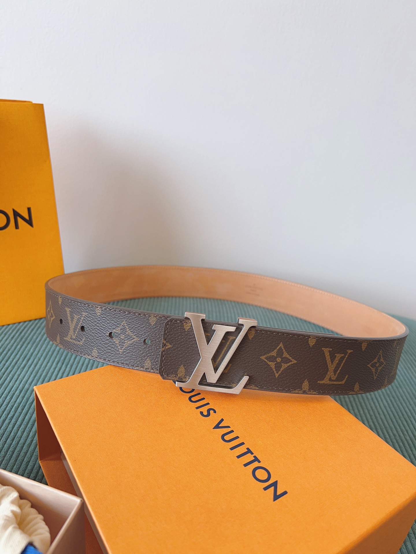 LV 高仿 Monogram 經典皮帶 銀扣｜歐美奢侈品精品推薦