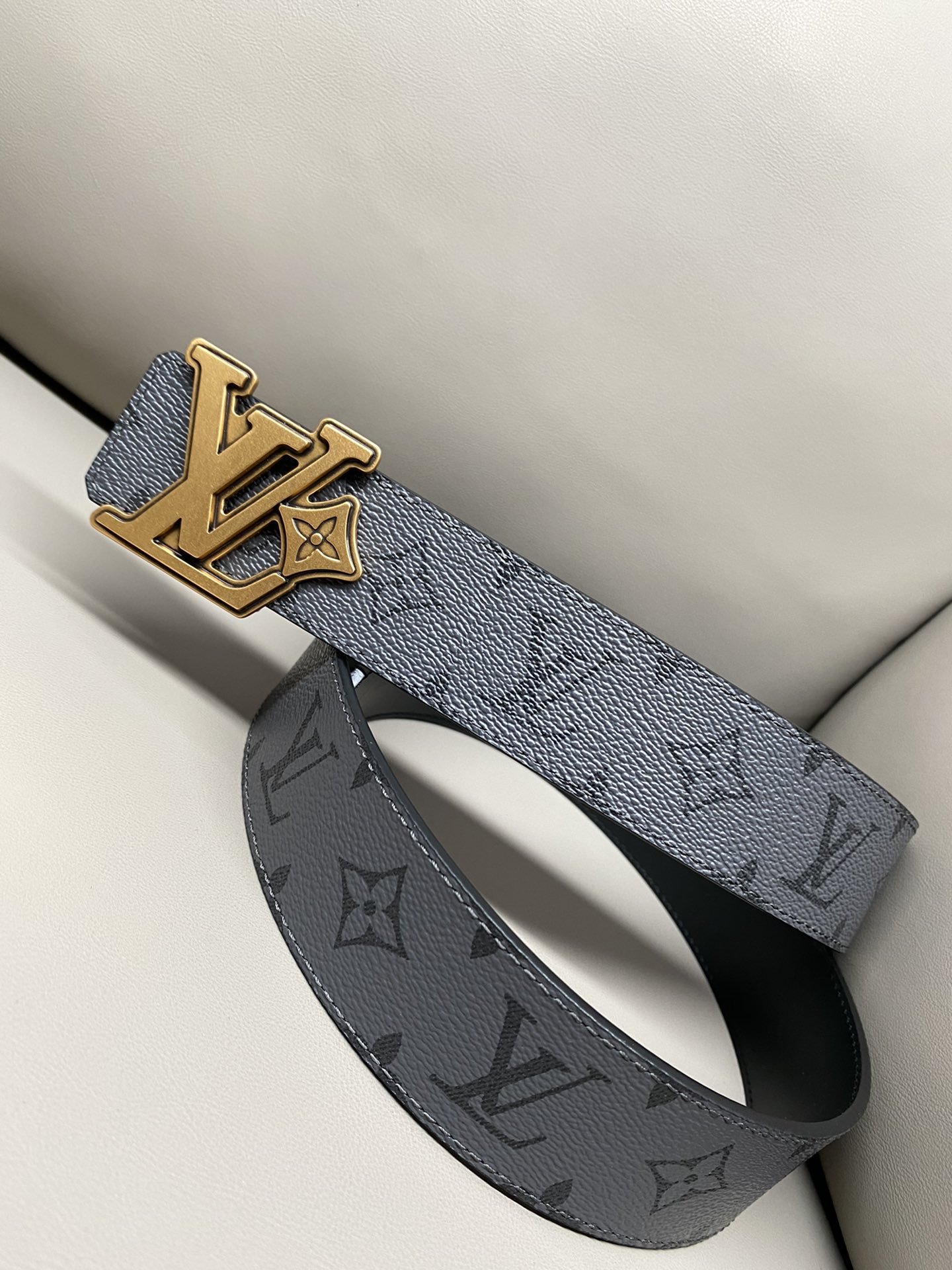 LV 原單 Monogram 灰色皮帶 金扣設計｜歐美奢侈品精品推薦