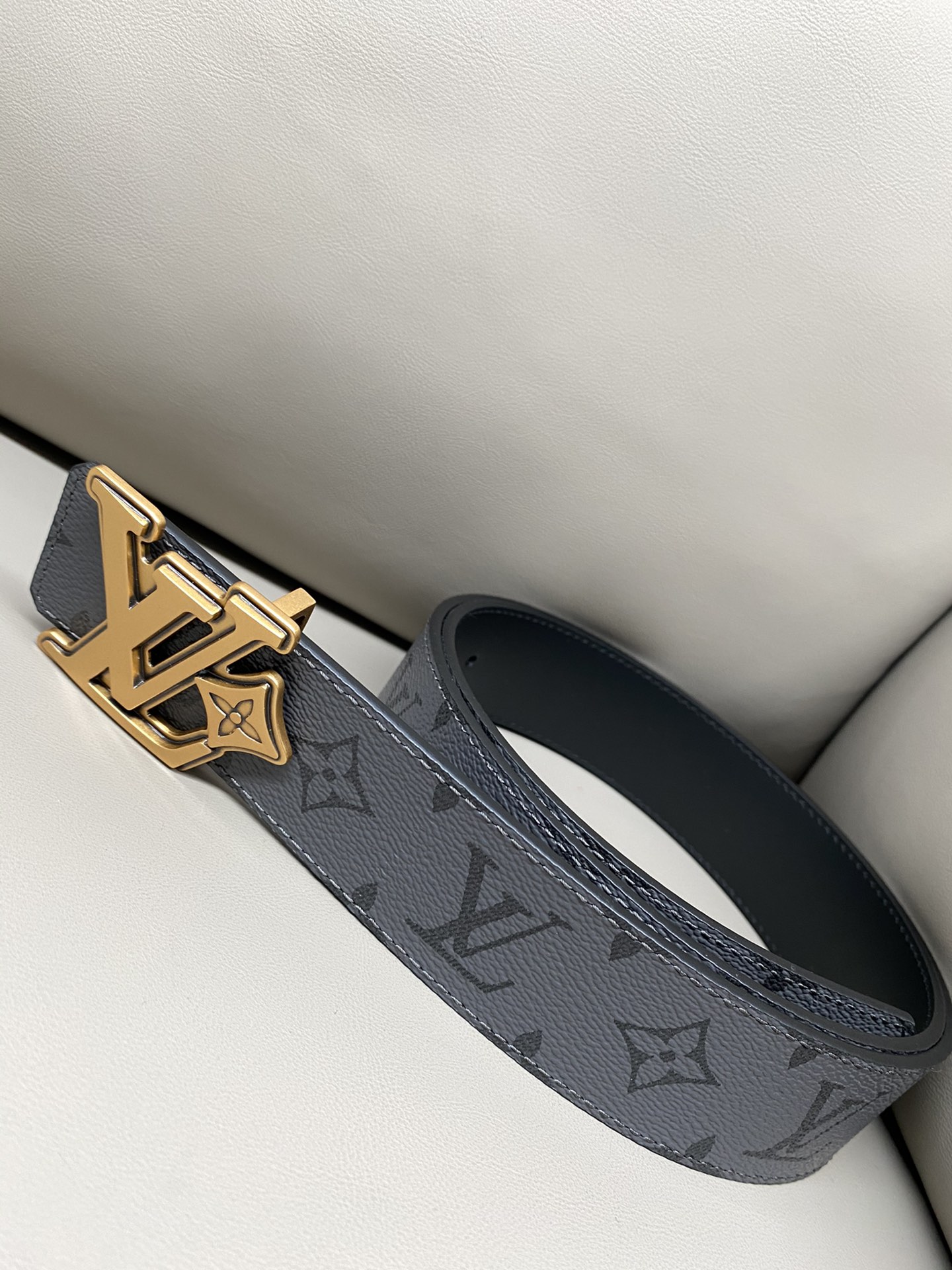 LV 原單 Monogram 灰色皮帶 金扣設計｜歐美奢侈品精品推薦