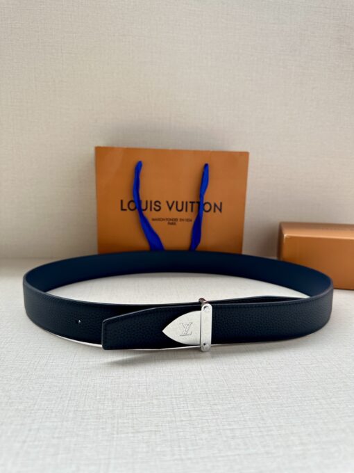 LV 高仿皮帶 經典銀扣設計 商務百搭款