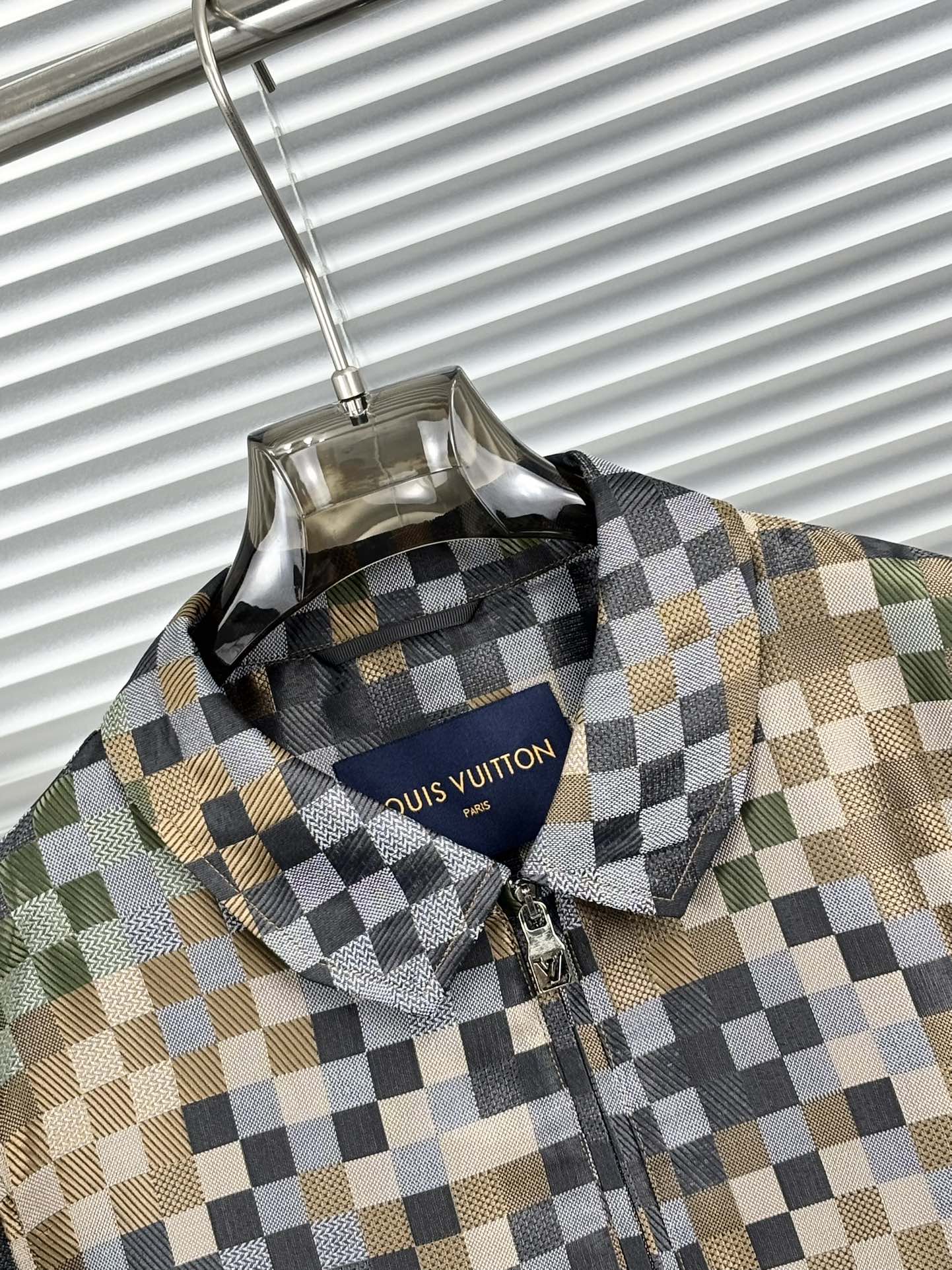 LV 高仿拼色格紋外套 潮流百搭 男士休閒｜歐美奢侈品精品推薦