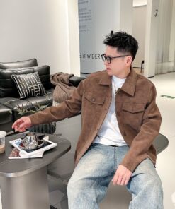 LV 高仿棕色麂皮牛仔外套 男士上身實拍款