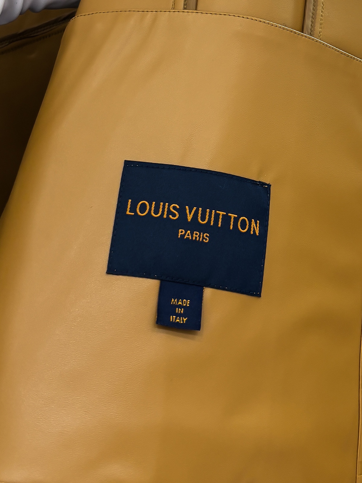LV 高仿黃褐色麂皮牛仔外套 男士休閒百搭｜歐美奢侈品精品推薦