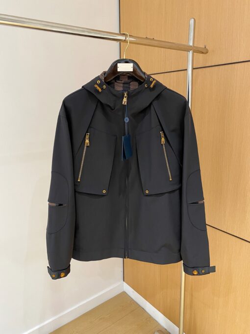 LV 高仿黑色機能連帽外套 多口袋休閒風 男士款