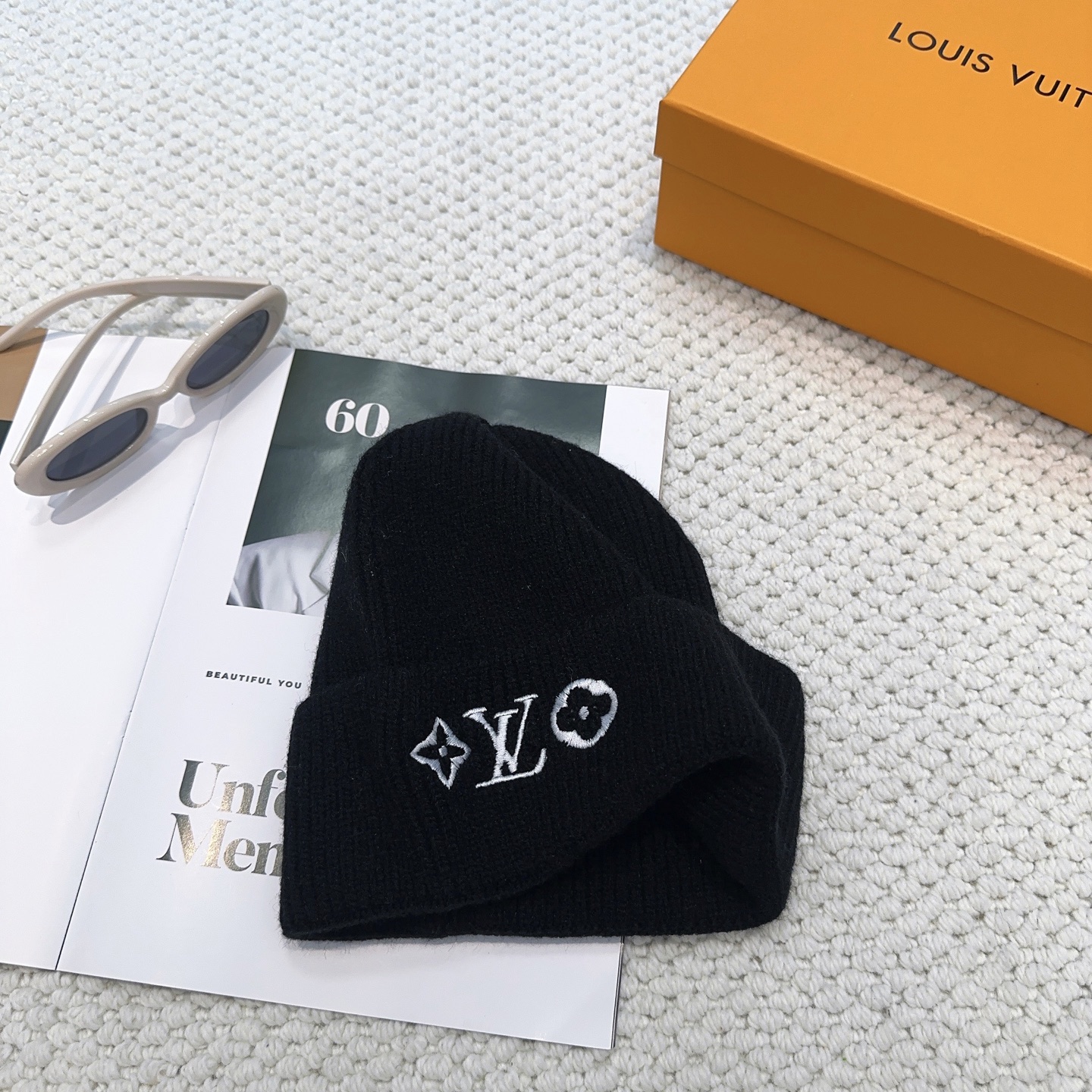 LV 高仿針織毛帽 黑色Logo圖案冬季百搭款｜歐美奢侈品精品推薦