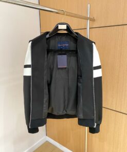 LV 原單拼色外套 男士休閒運動風 俐落時尚感