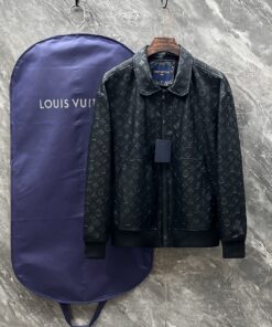 LV 高仿黑色外套 Monogram壓紋時尚款