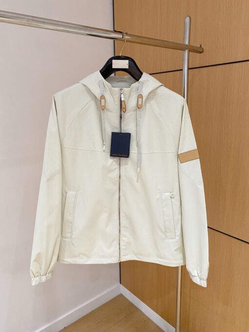 LV 高仿白色連帽外套 簡約設計百搭單品