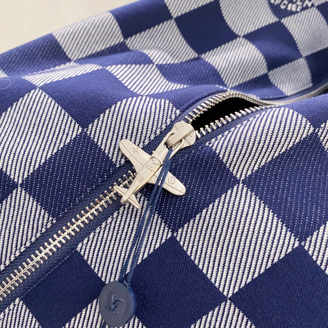 LV 原單棋盤格藍白外套 經典百搭設計款｜歐美奢侈品精品推薦