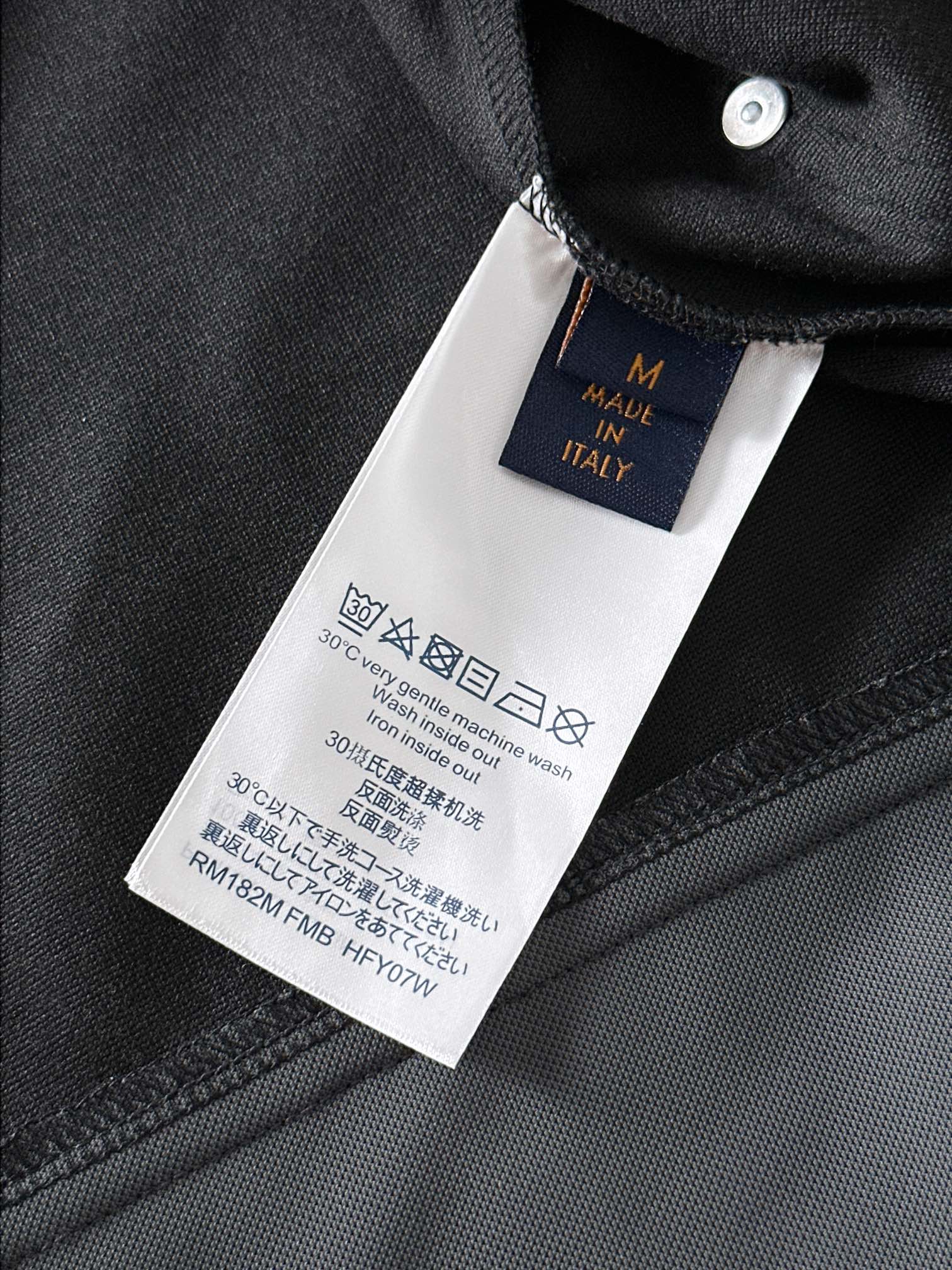 LV 高仿灰色口袋外套 極簡百搭質感設計｜歐美奢侈品精品推薦