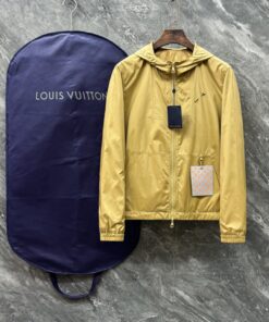 LV A貨連帽外套 輕薄防風潮流款 黃色設計