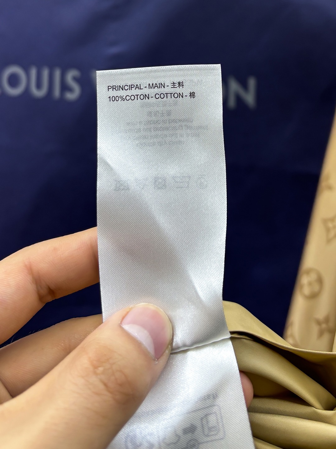 LV A貨連帽外套 輕薄防風潮流款 黃色設計｜歐美奢侈品精品推薦