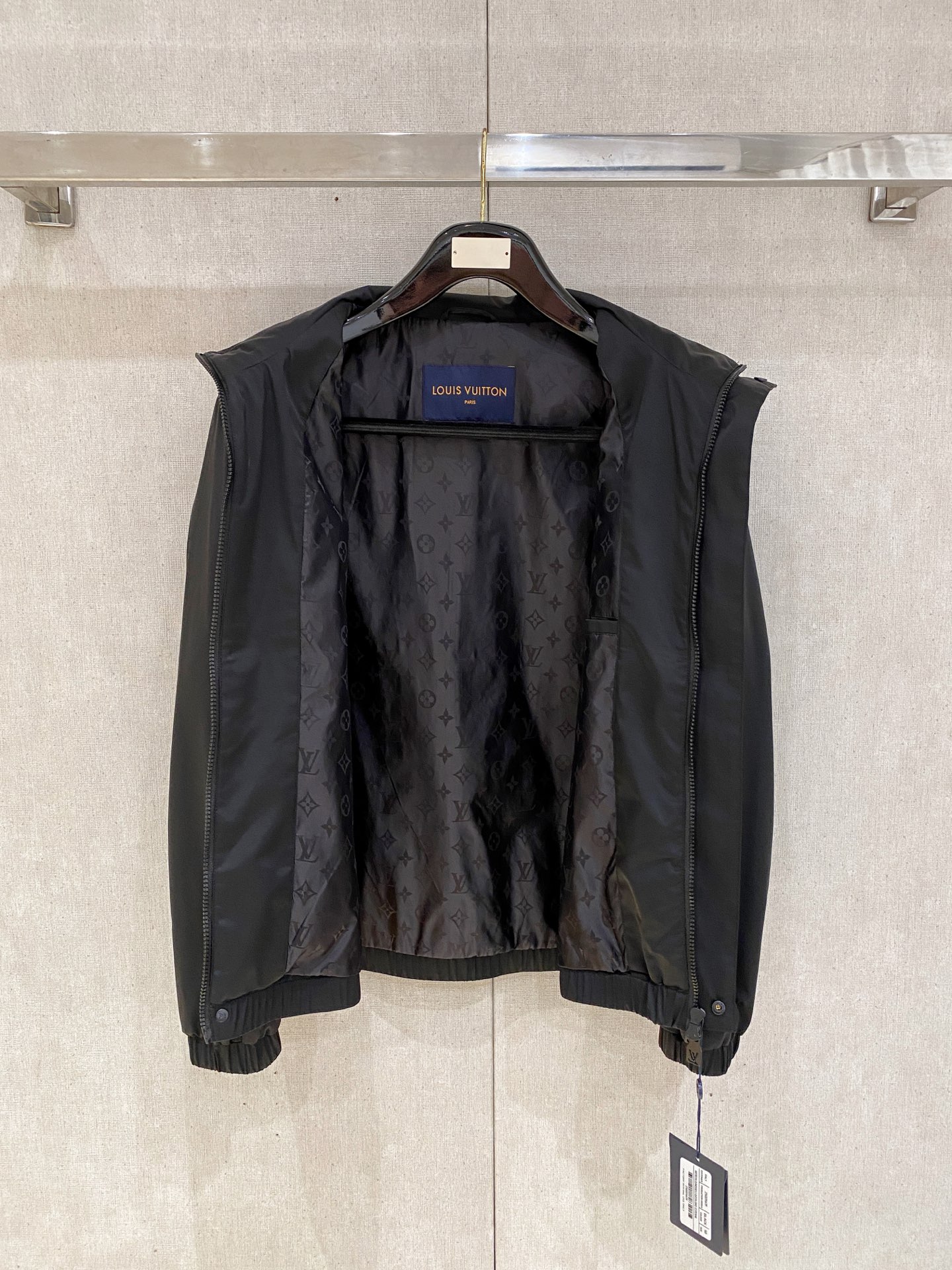 LV 一比一男士外套 經典黑色立領防風款｜歐美奢侈品精品推薦