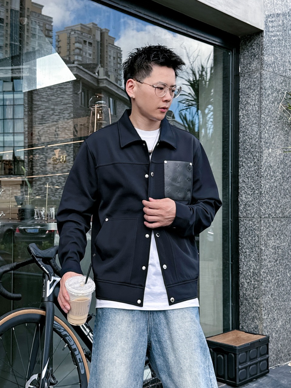 LV 原單男士外套 黑色胸口壓紋口袋設計｜歐美奢侈品精品推薦