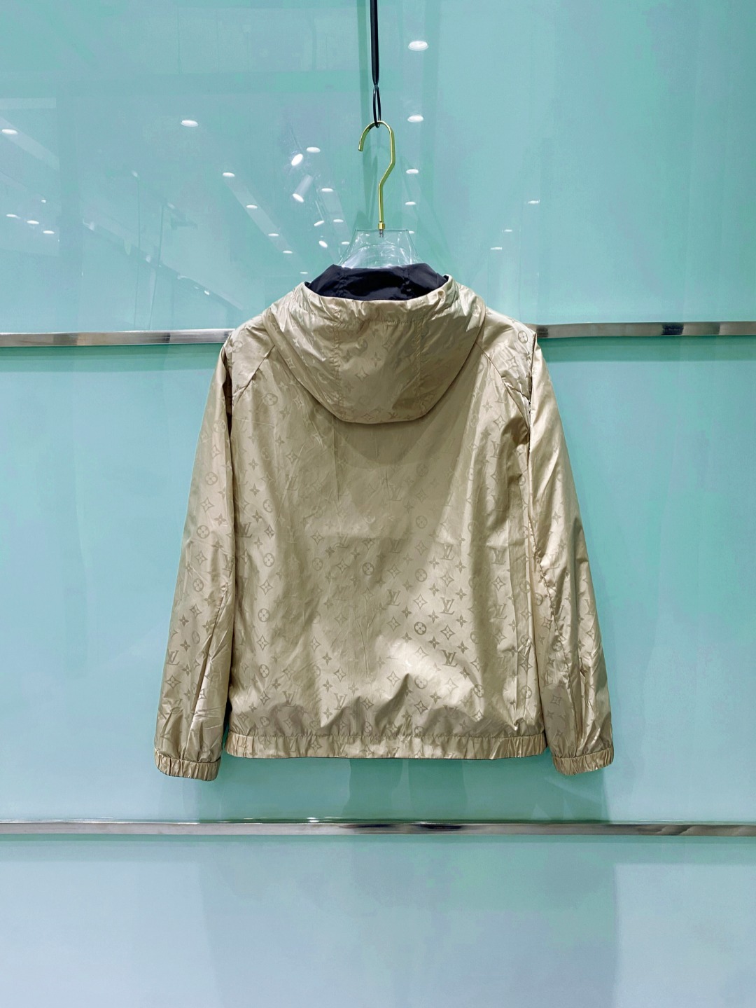 LV 高仿金色連帽外套 經典滿版Monogram設計｜歐美奢侈品精品推薦