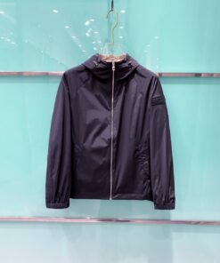 LV 高仿金色連帽外套 經典滿版Monogram設計
