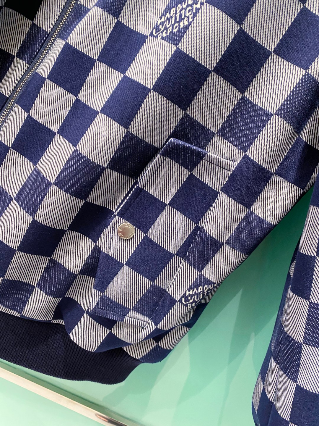 LV 一比一棋盤格飛行員外套 經典格紋設計｜歐美奢侈品精品推薦