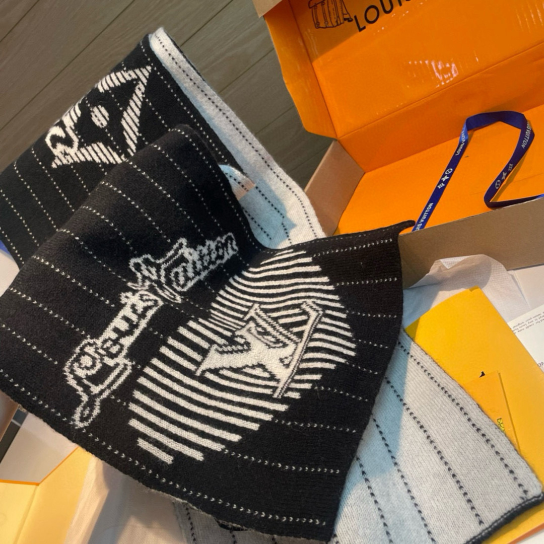 LV 精品仿製羊毛圍巾 黑白經典雙面設計 保暖百搭｜歐美奢侈品精品推薦