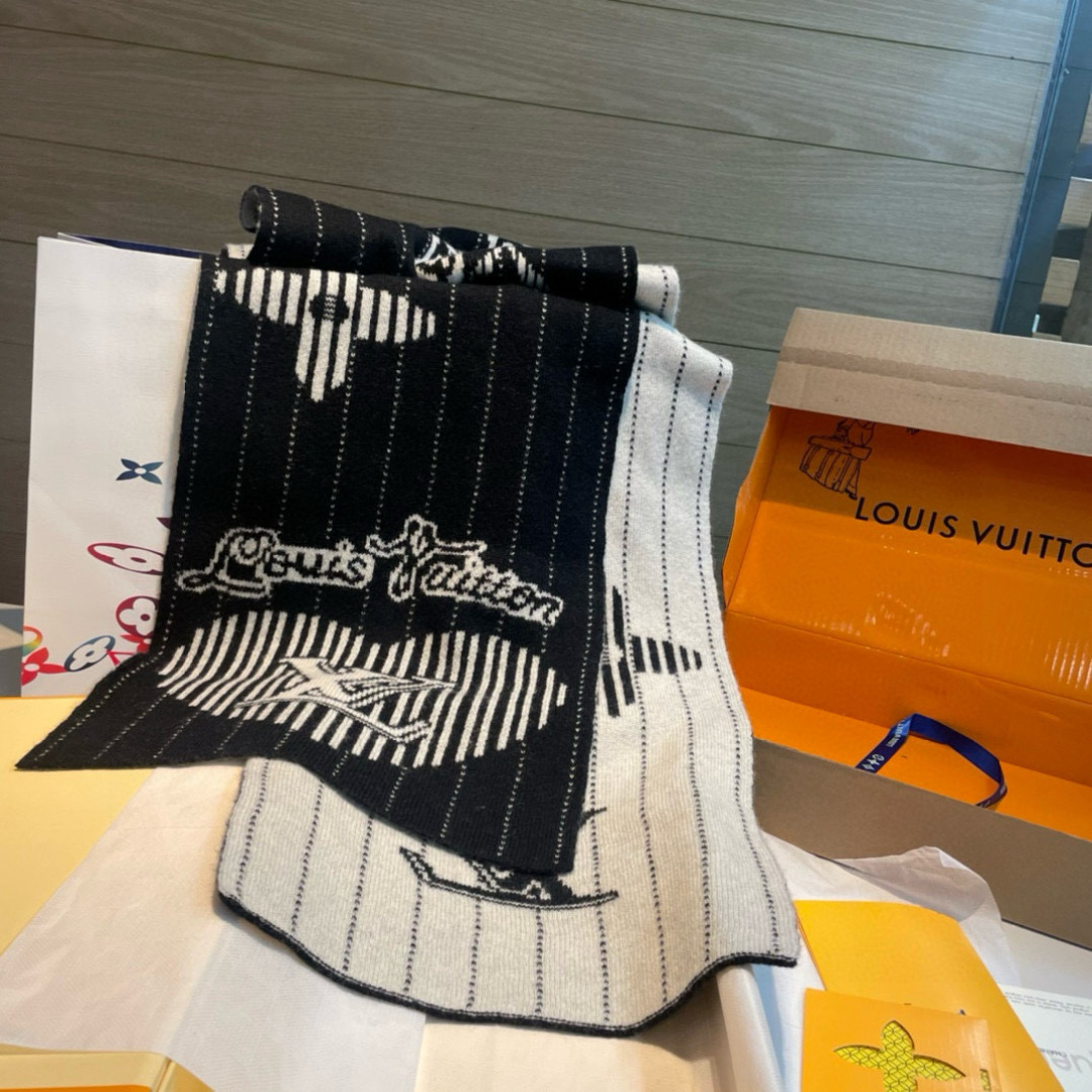 LV 精品仿製羊毛圍巾 黑白經典雙面設計 保暖百搭｜歐美奢侈品精品推薦