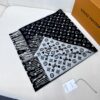 LV 精品仿製羊毛圍巾 黑灰雙面設計 Monogram保暖時尚｜歐美奢侈品精品推薦