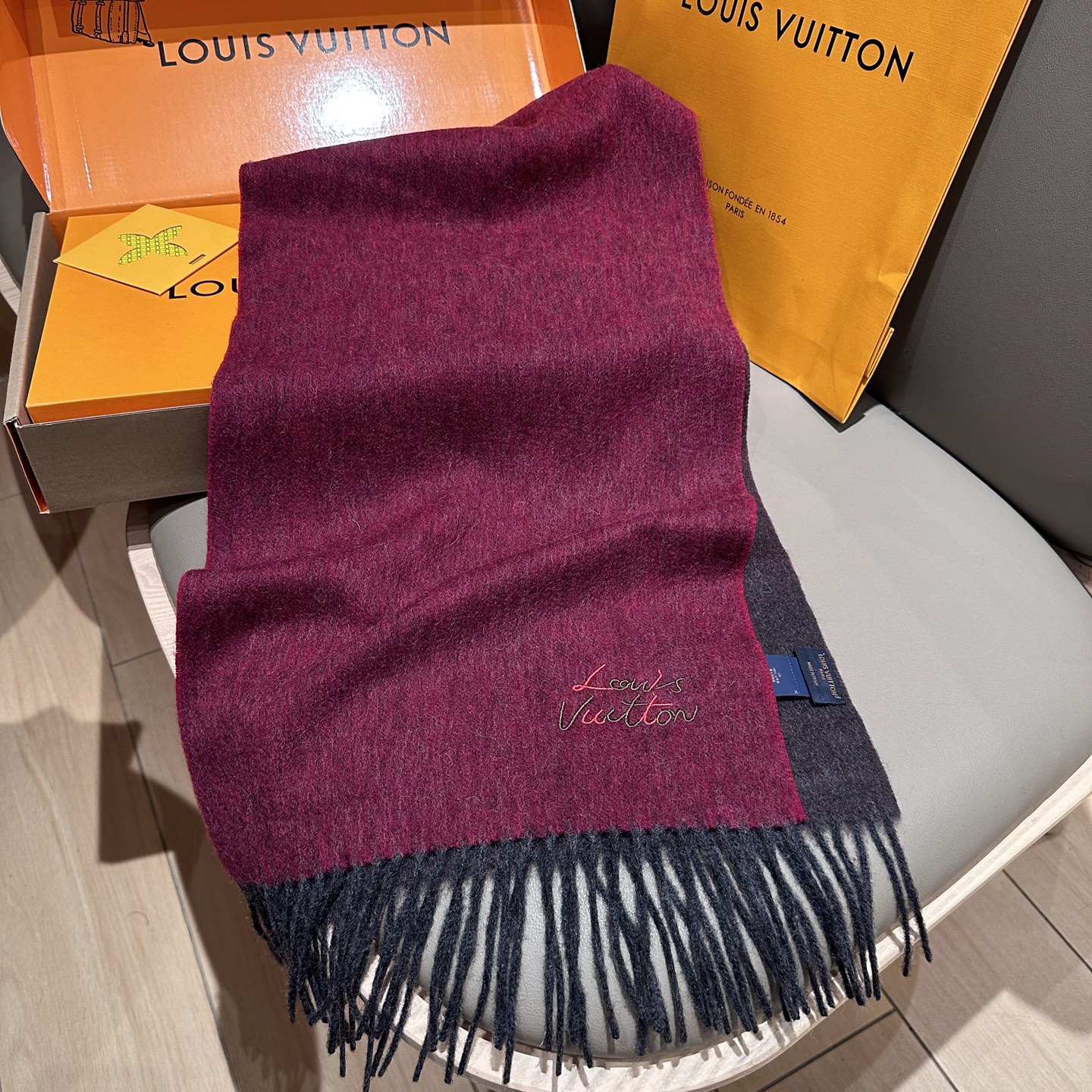 LV 精品仿製圍巾 紅棕拼接設計 保暖質感款｜歐美奢侈品精品推薦