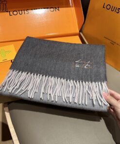 LV 精品仿製圍巾 灰橘拼接保暖款 優雅百搭