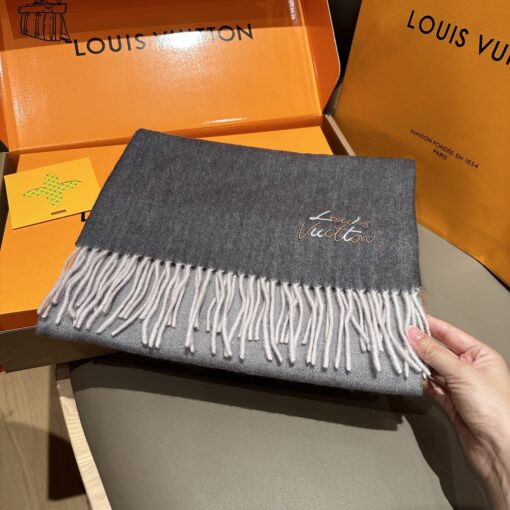 LV 精品仿製圍巾 灰橘拼接保暖款 優雅百搭