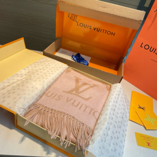 LV 原單圍巾 粉駝色大LOGO流蘇 柔軟保暖款
