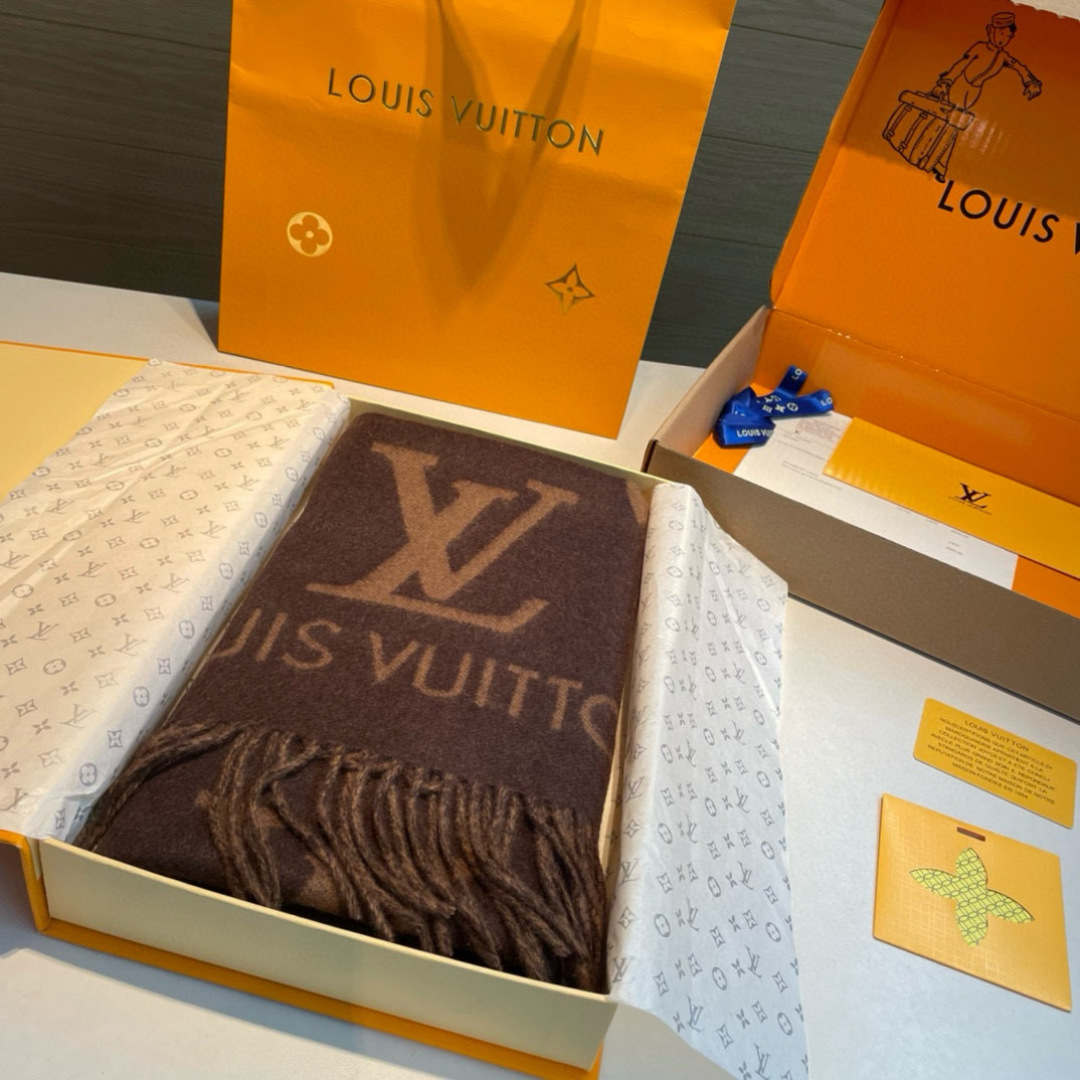 LV 一比一圍巾 咖啡色大LOGO流蘇 經典百搭款｜歐美奢侈品精品推薦