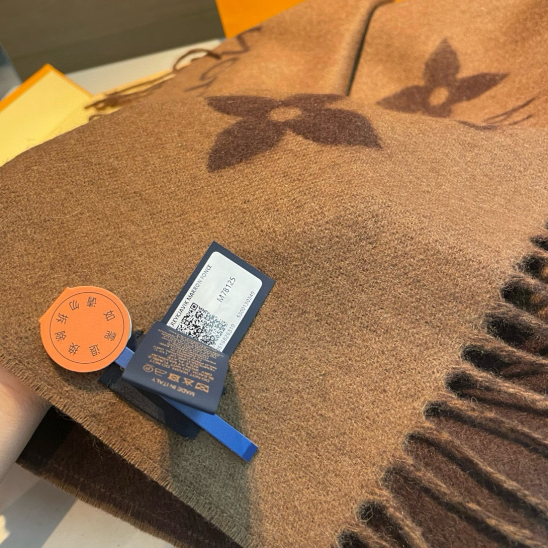 LV 一比一圍巾 咖啡色大LOGO流蘇 經典百搭款｜歐美奢侈品精品推薦