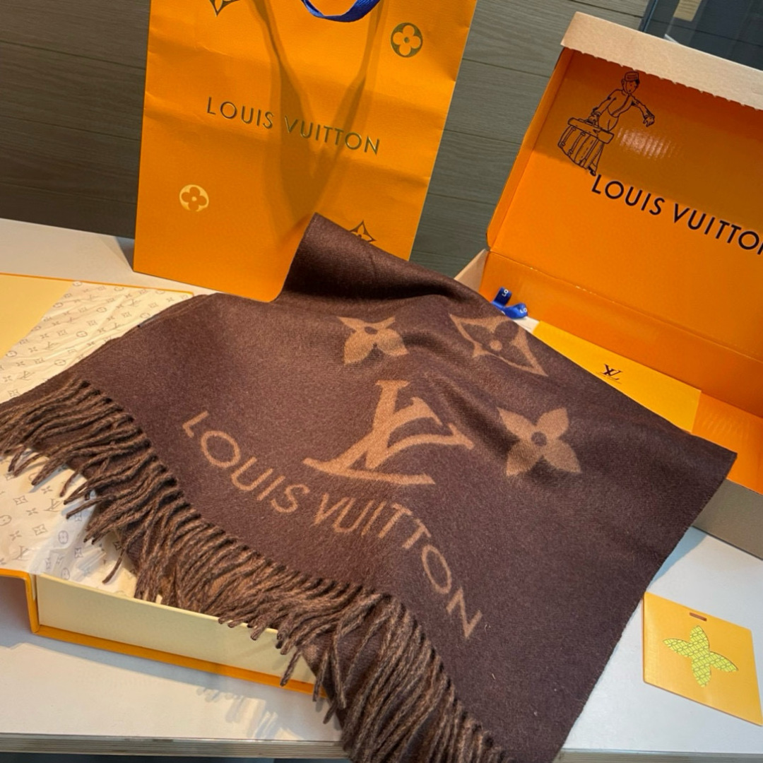 LV 一比一圍巾 咖啡色大LOGO流蘇 經典百搭款｜歐美奢侈品精品推薦