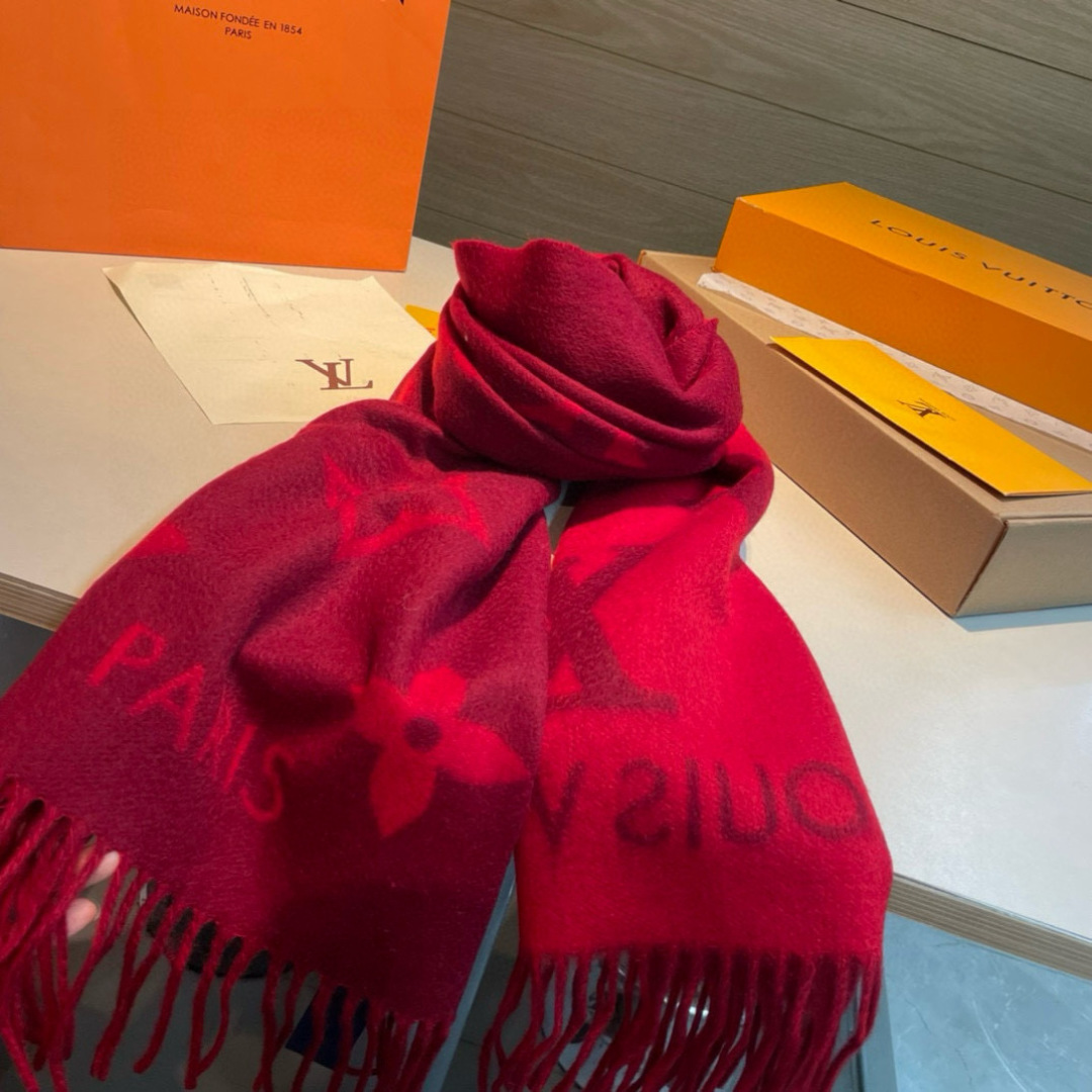 LV 原單圍巾 酒紅色大LOGO流蘇 秋冬保暖款|超A仿原單精品圖片 8 LV 原單圍巾 酒紅色大LOGO流蘇 秋冬保暖款|歐美奢侈品精品推薦