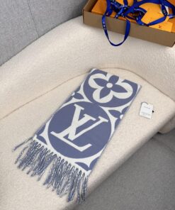 LV 高仿大LOGO雙色圍巾 時尚流蘇保暖款