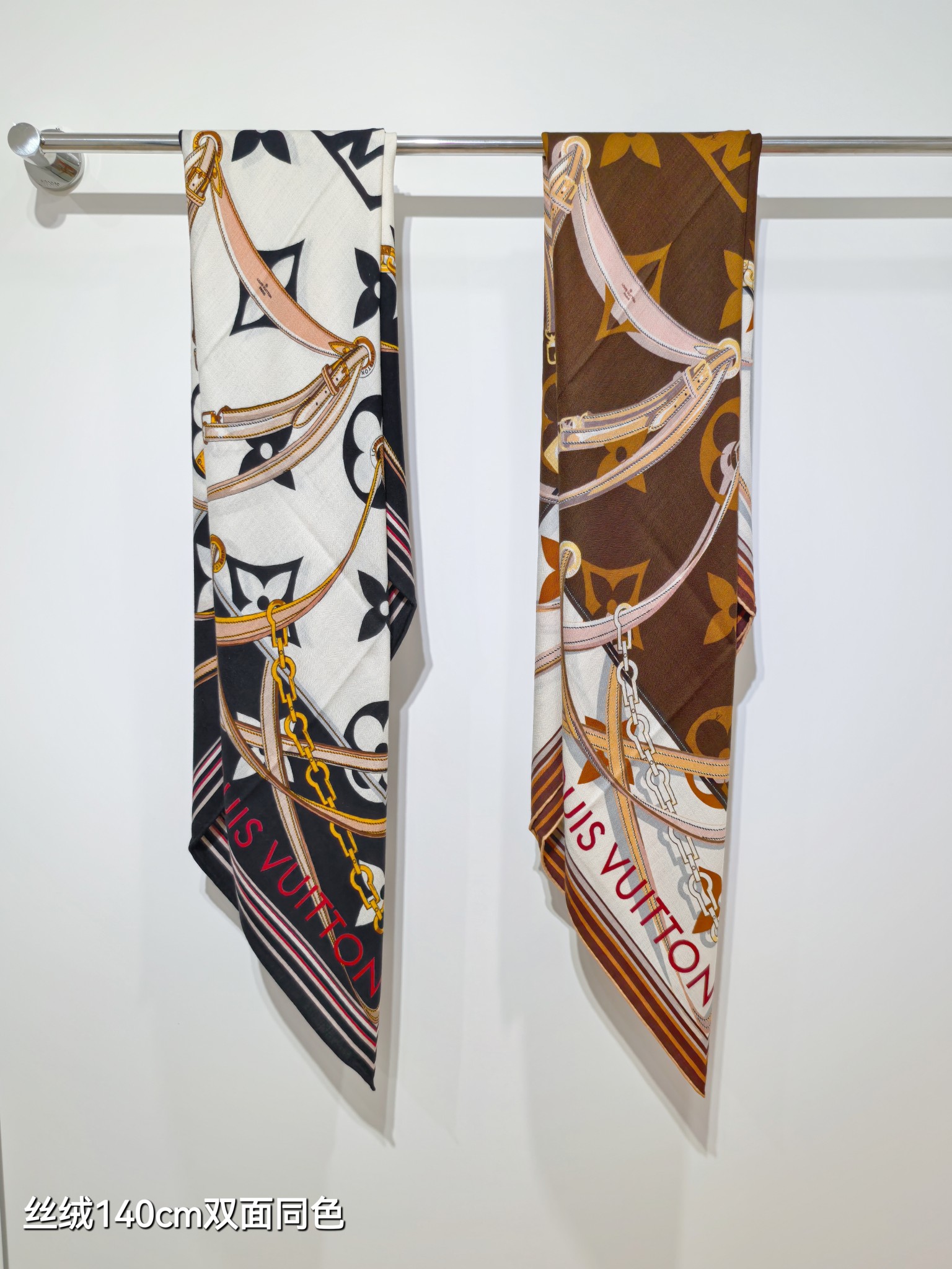 LV 高仿絲巾 140CM 經典鎖鏈印花棕色方巾｜歐美奢侈品精品推薦