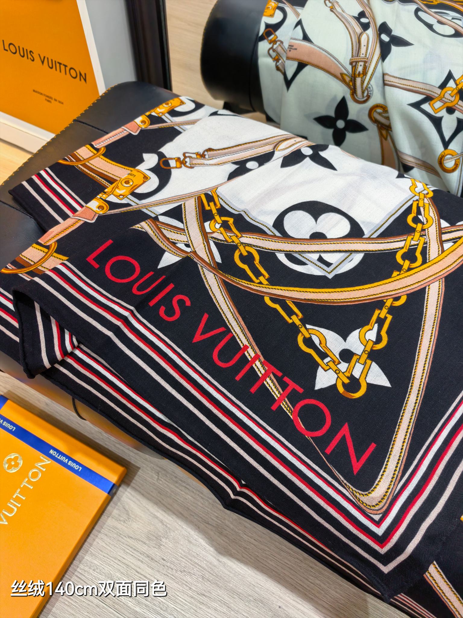 LV 原單絲巾 140CM 黑白鎖鏈印花方巾|超A仿原單精品圖片 11 LV 原單絲巾 140CM 黑白鎖鏈印花方巾|歐美奢侈品精品推薦