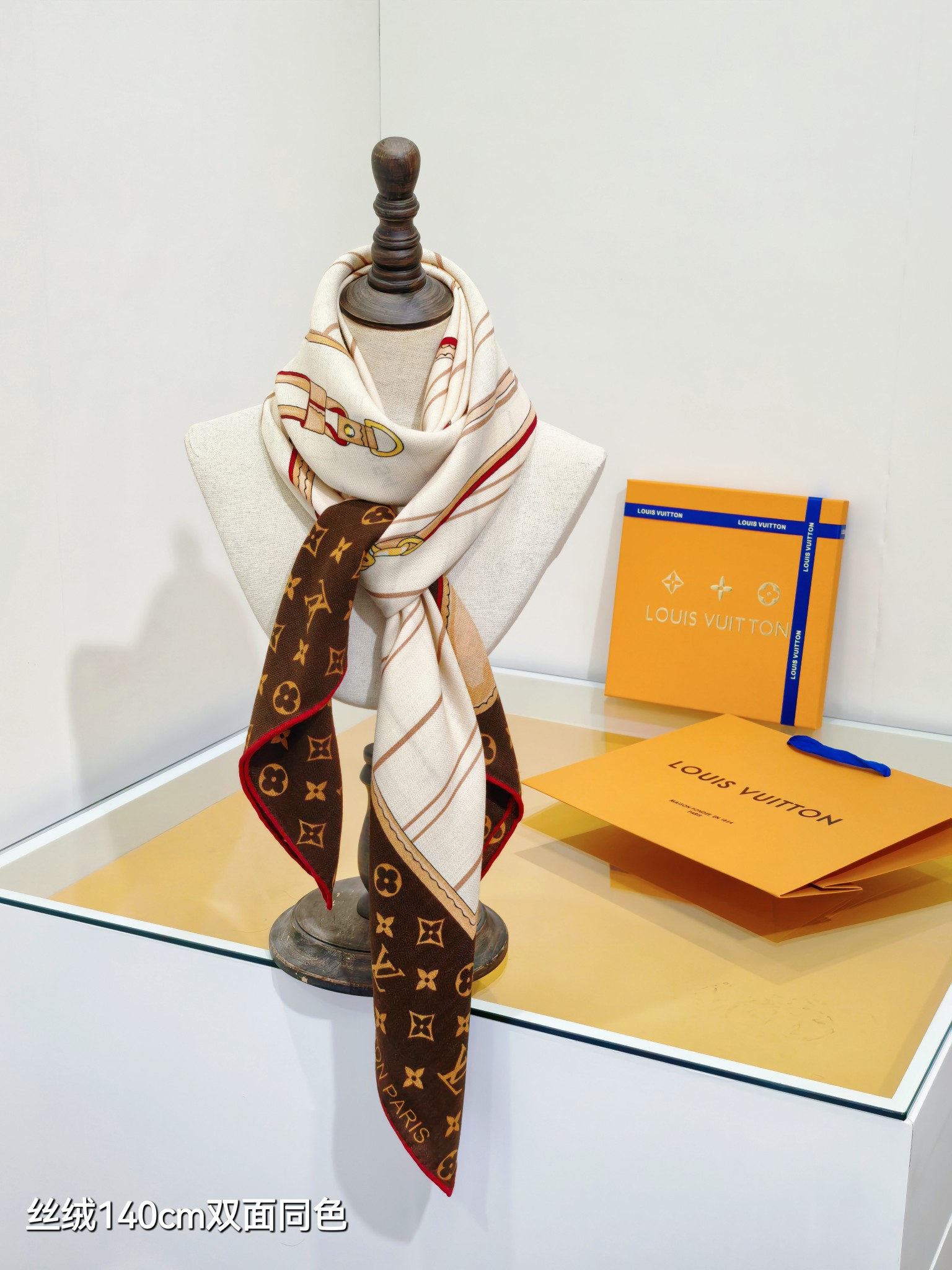 LV 一比一絲巾 140CM Monogram旅行圖騰設計方巾｜歐美奢侈品精品推薦