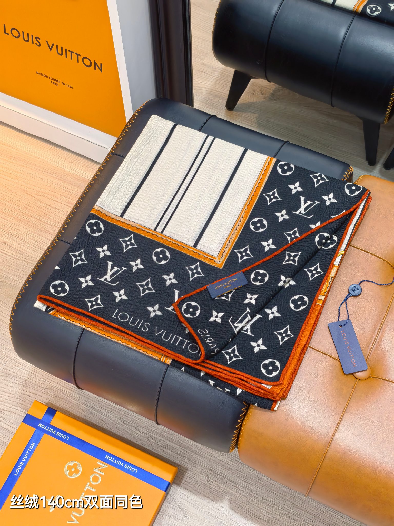 LV 原單絲巾 140CM Monogram旅行主題印花方巾｜歐美奢侈品精品推薦