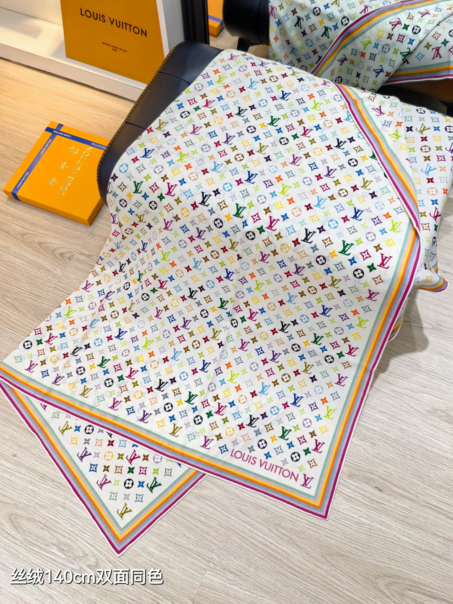 LV 一比一絲巾 經典彩色Monogram印花｜歐美奢侈品精品推薦