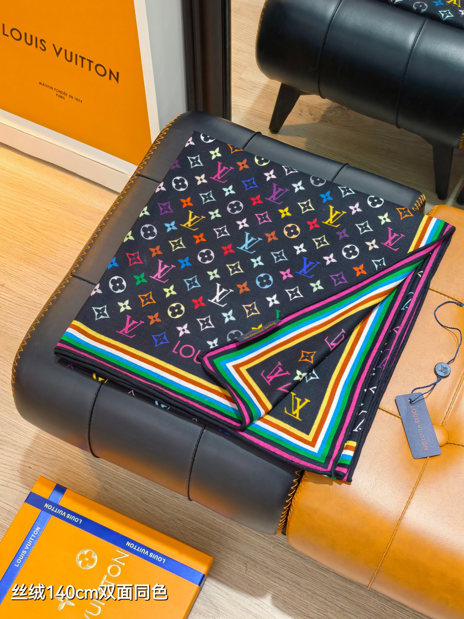 LV 原單絲巾 經典彩色Monogram深藍款｜歐美奢侈品精品推薦
