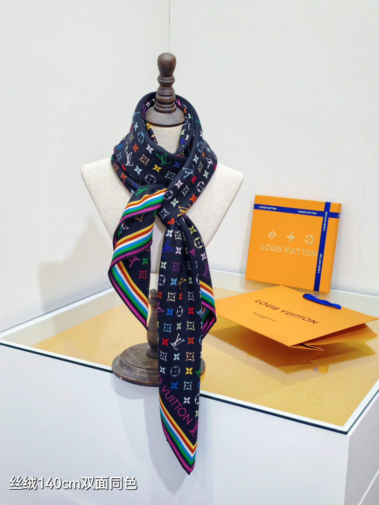 LV 原單絲巾 經典彩色Monogram深藍款｜歐美奢侈品精品推薦