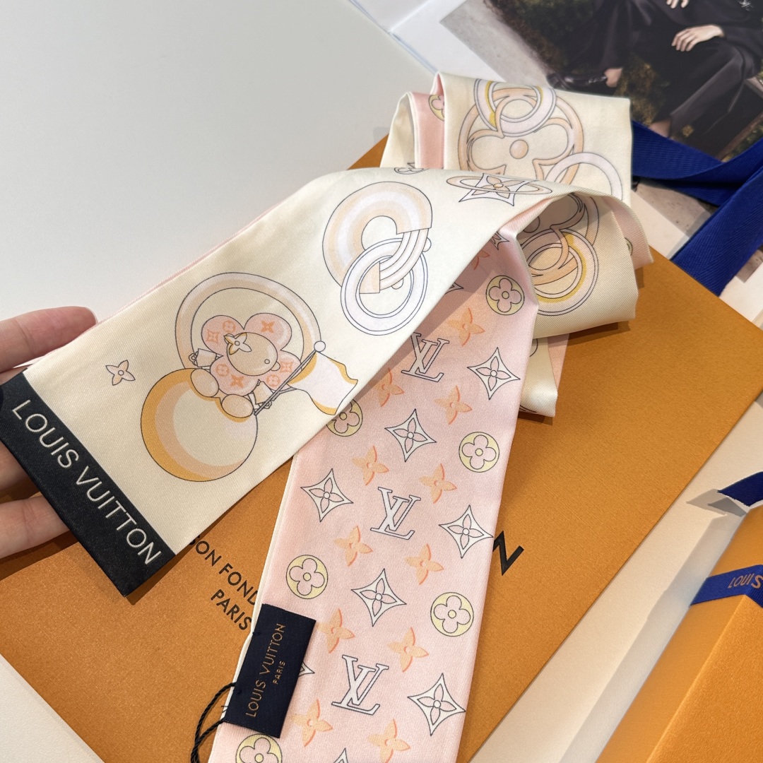 LV 一比一絲巾 插畫印花可愛元素限量設計款｜歐美奢侈品精品推薦