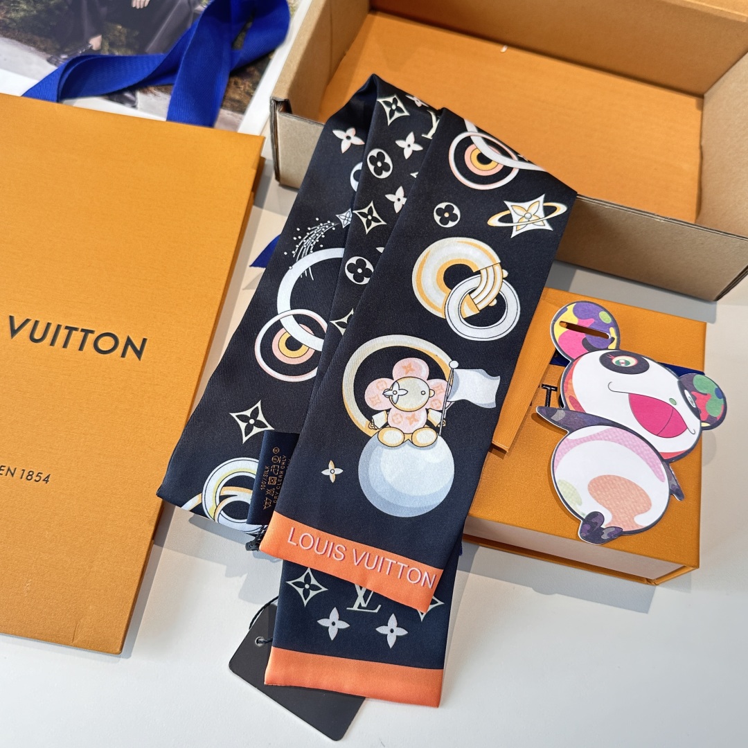 LV 原單絲巾 黑色插畫設計俏皮點綴限量款｜歐美奢侈品精品推薦
