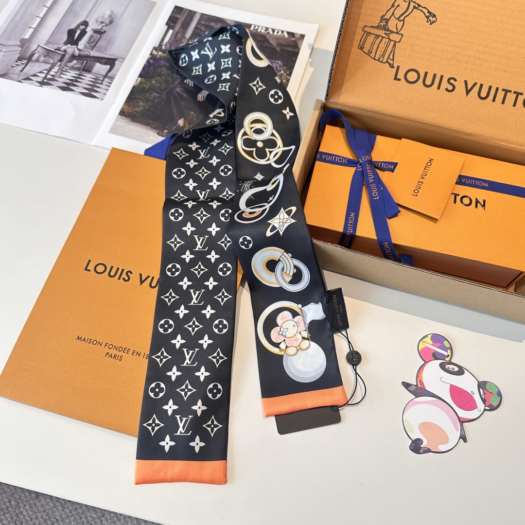 LV 原單絲巾 黑色插畫設計俏皮點綴限量款｜歐美奢侈品精品推薦
