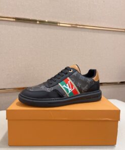 LV 高仿 黑色Monogram拼接休閒鞋 經典設計