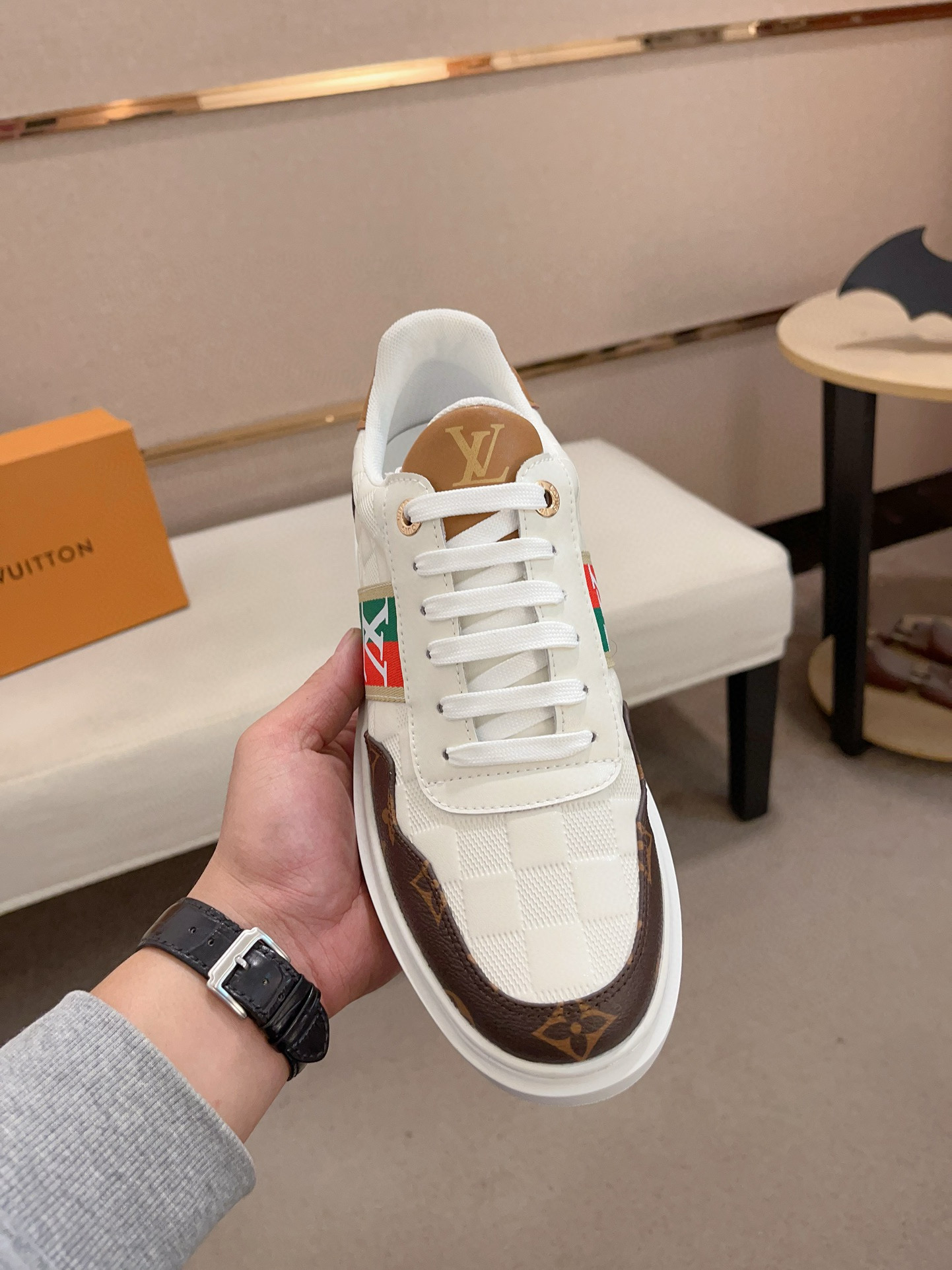 LV 一比一 白色Monogram拼接休閒鞋 經典潮流｜歐美奢侈品精品推薦