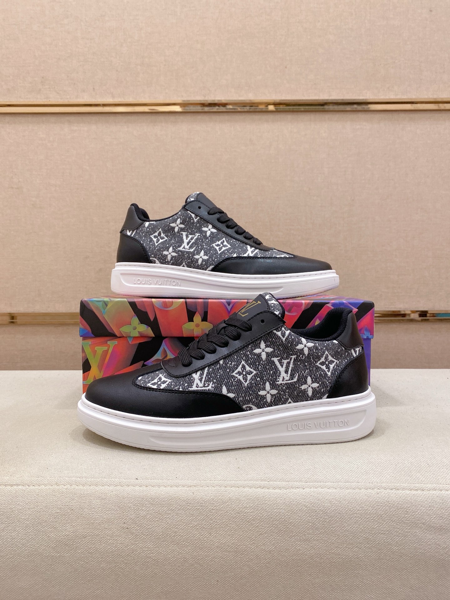 LV 高仿 黑灰Monogram低筒運動鞋 潮流百搭｜歐美奢侈品精品推薦