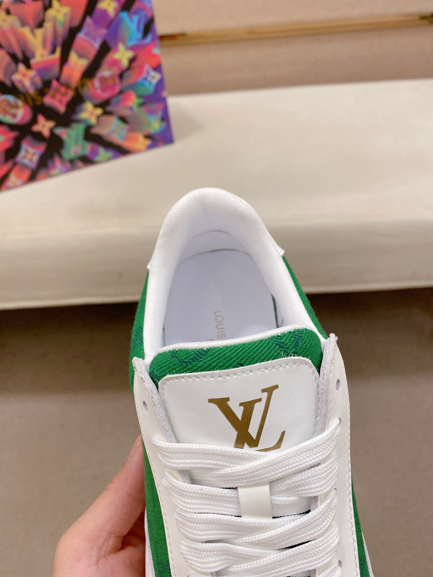 LV 精品仿製 綠色Monogram拼接運動鞋 清新百搭｜歐美奢侈品精品推薦